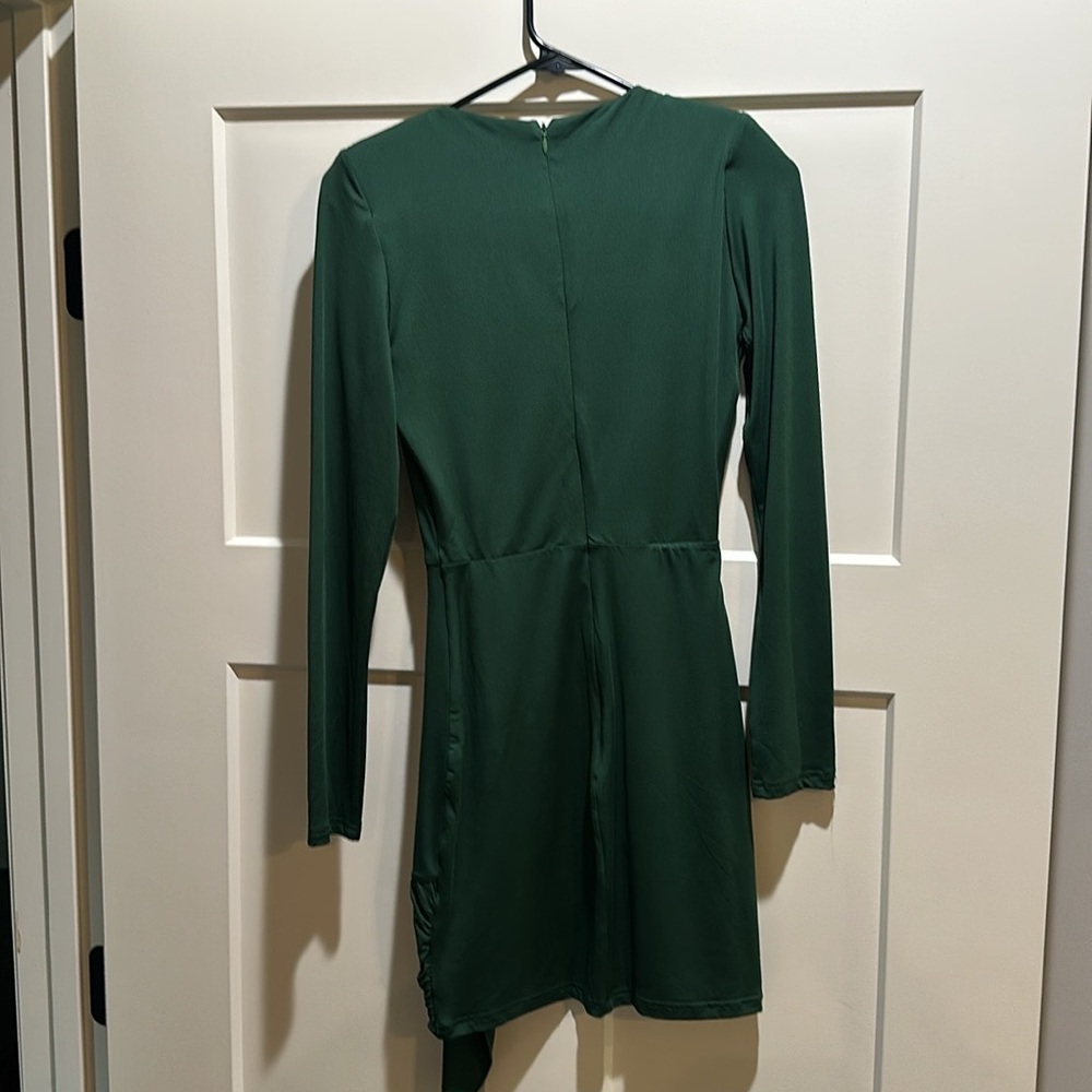 Superdown dress - Picture 3 of 4